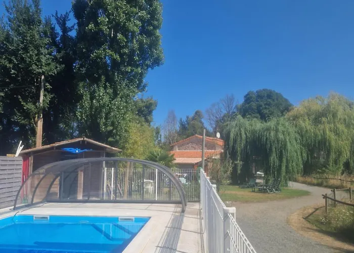 Holiday home Diana Piscine Genneton